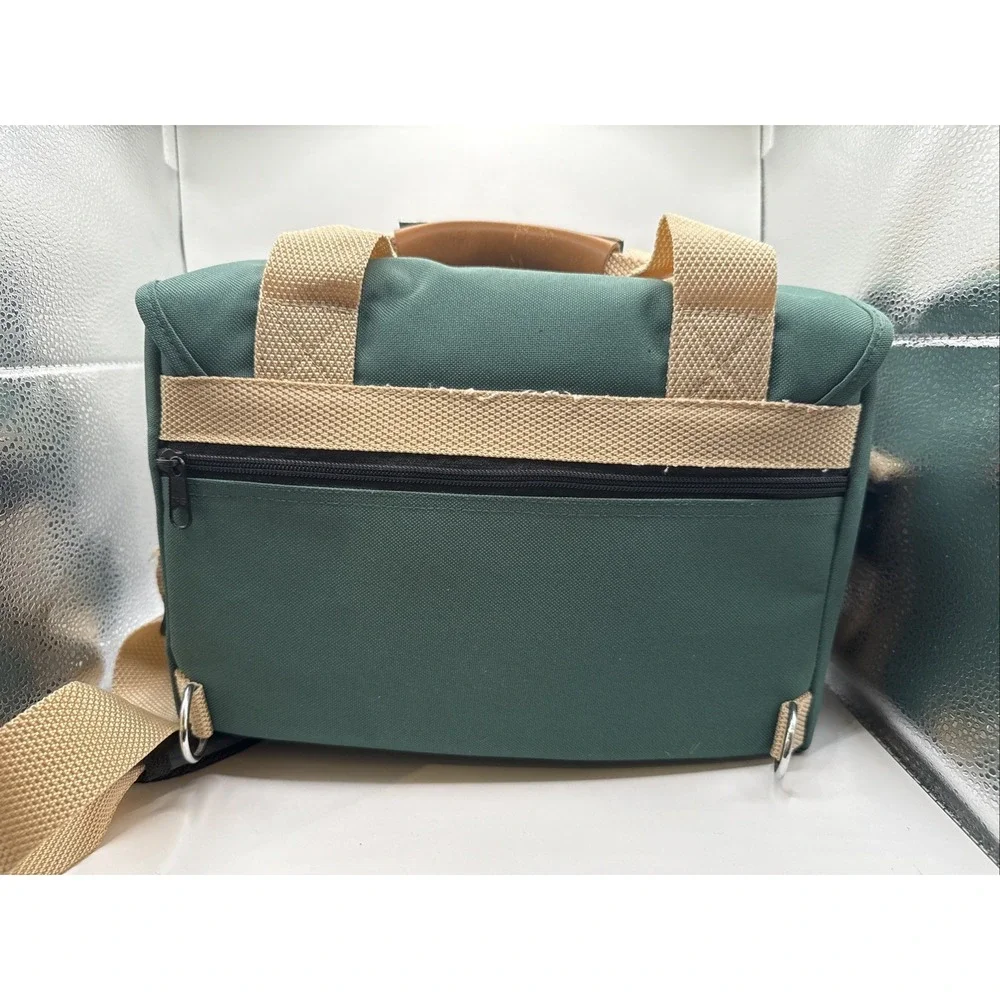 Quantaray Large Camera‎ Bag Multi-Pockets, Dividers, Shoulder Strap Near Mint